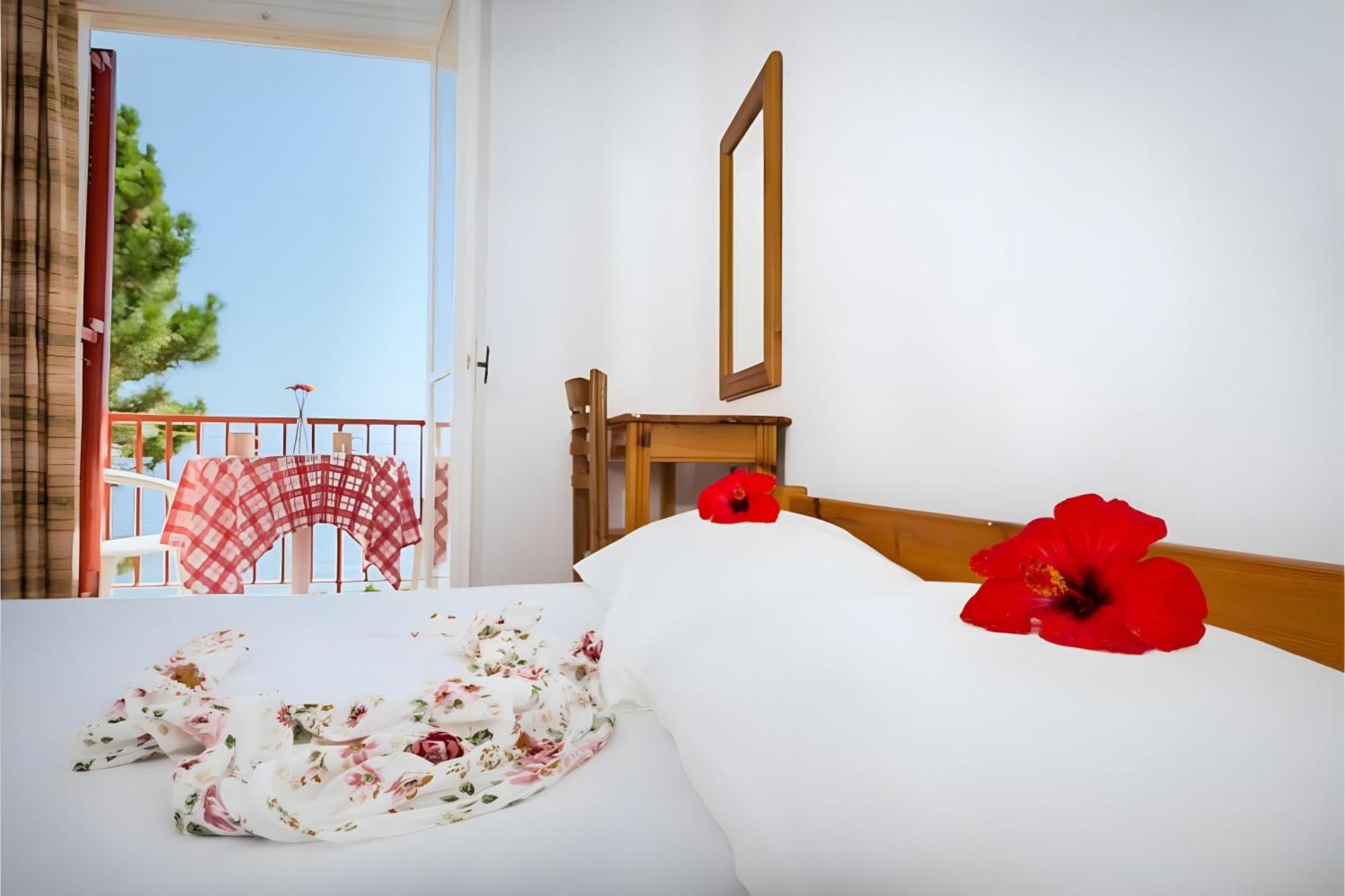 Tamar Apartments,